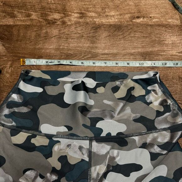 Carbon Camo Print High Waist Leggings Size Medium - Picture 7 of 8